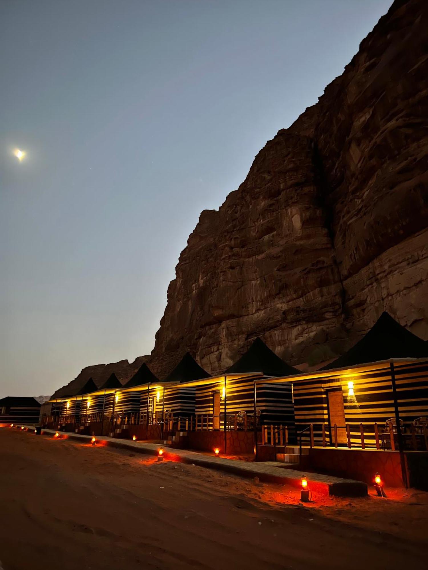 Star Camp & With Tor Hotell Wadi Rum Exteriör bild