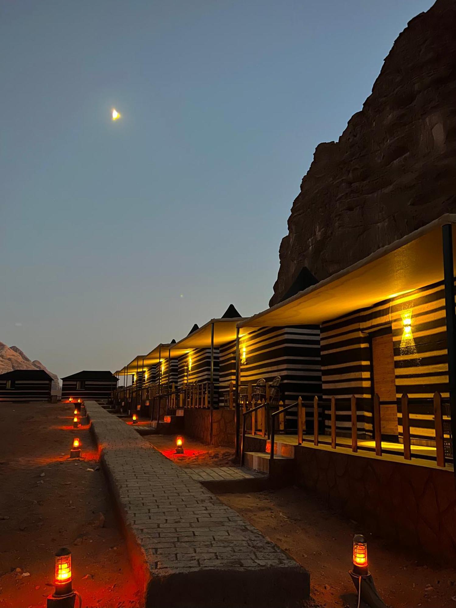 Star Camp & With Tor Hotell Wadi Rum Exteriör bild