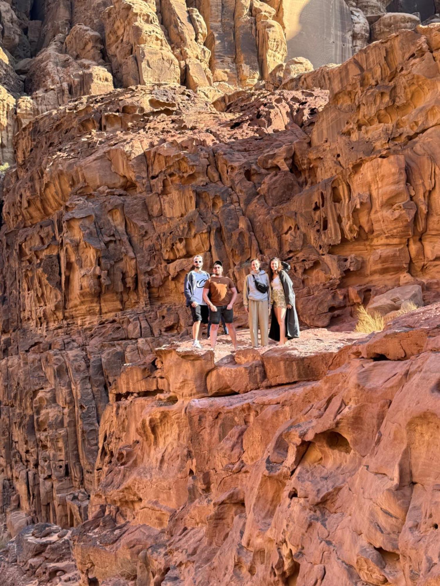 Star Camp & With Tor Hotell Wadi Rum Exteriör bild