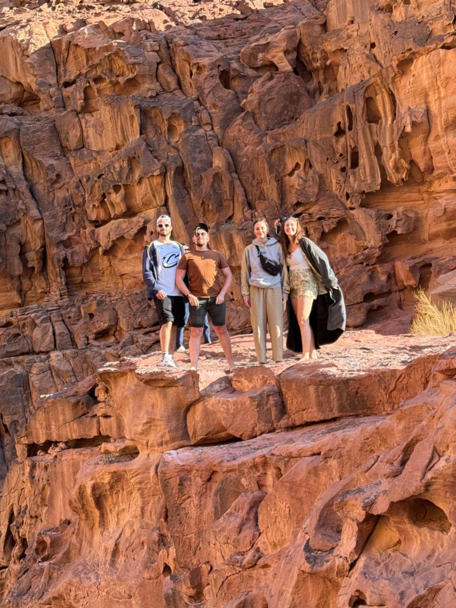Star Camp & With Tor Hotell Wadi Rum Exteriör bild